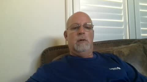 Snapshot of hdeuce22 chatting on November 18, 2025, 8:02 pm Hdeuce22 online show from November 18, 2025, 8:02 pm