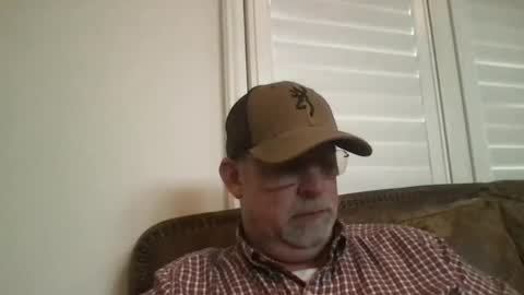 Snapshot of hdeuce22 chatting on January 8, 2026, 8:11 pm Hdeuce22 online show from January 8, 2026, 8:11 pm