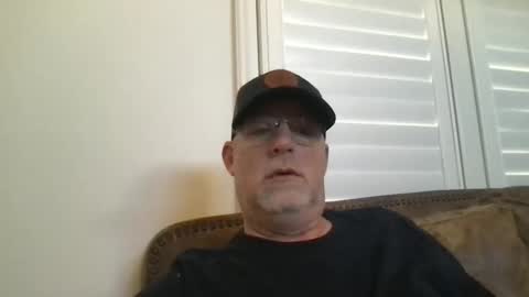 Snapshot of hdeuce22 chatting on February 2, 2026, 6:39 pm Hdeuce22 online show from February 2, 2026, 6:39 pm