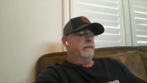 Snapshot of hdeuce22 chatting on May 4, 2026, 6:59 pm Hdeuce22 online show from May 4, 2026, 6:59 pm