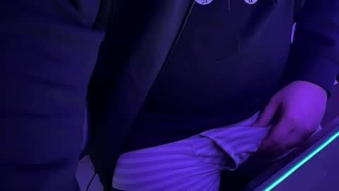 hdu94120 online show from December 16, 2024, 7:15 am