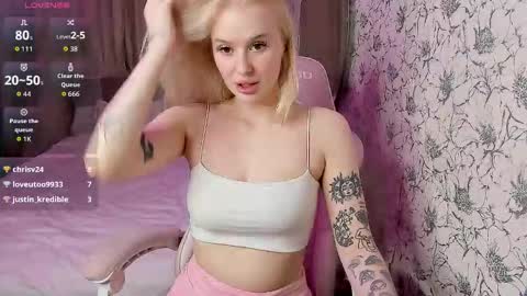 Valeria online show from March 4, 2026, 7:53 pm