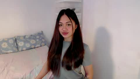 Snapshot of heart_of_asia chatting on June 18, 2026, 3:40 am Yoshin online show from June 18, 2026, 3:40 am