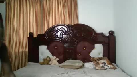 heart_star online show from January 11, 2025, 8:00 am