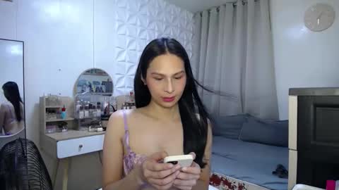 heather_bbyy online show from April 13, 2026, 7:03 am