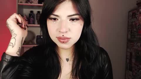 Snapshot of heatherdemonzx_ chatting on February 4, 2026, 9:15 am HEATHER DEMONZX Please help me to reach 100 thumbs up online show from February 4, 2026, 9:15 am