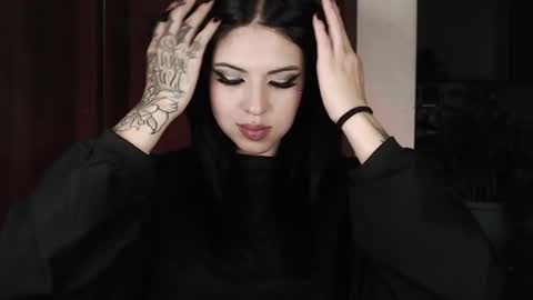 Snapshot of heatherdemonzx_ chatting on May 19, 2026, 6:42 am HEATHER DEMONZX Please help me to reach 100 thumbs up online show from May 19, 2026, 6:42 am