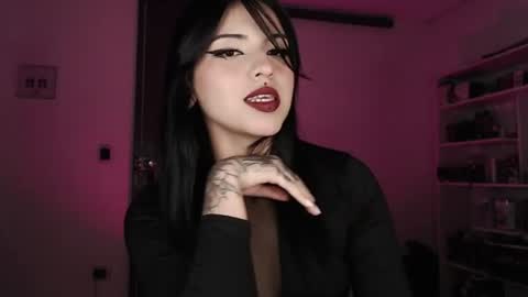 Snapshot of heatherdemonzx_ chatting on June 16, 2026, 2:25 am HEATHER DEMONZX Please help me to reach 100 thumbs up online show from June 16, 2026, 2:25 am