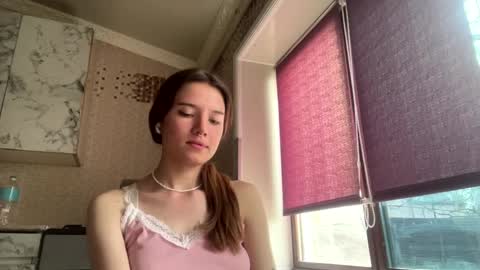 Lili online show from April 3, 2026, 12:03 pm