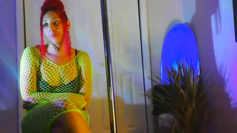 Heavenllyy online show from February 10, 2025, 5:25 am