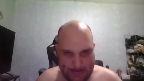 Snapshot of heavy_rebellxc chatting on December 8, 2024, 6:22 am Heavy Rebell online show from December 8, 2024, 6:22 am