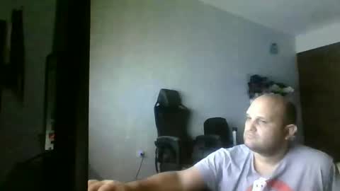 Snapshot of heavy_rebellxc chatting on January 13, 2025, 7:11 am Heavy Rebell online show from January 13, 2025, 7:11 am