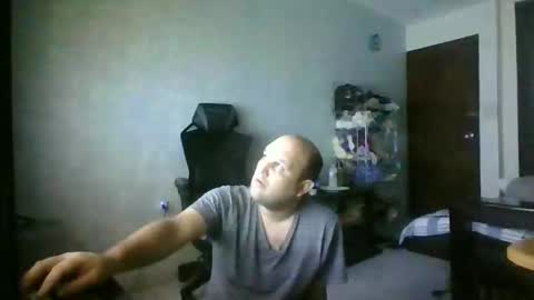 Snapshot of heavy_rebellxc chatting on February 3, 2025, 7:18 am Heavy Rebell online show from February 3, 2025, 7:18 am