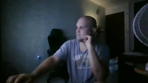 Snapshot of heavy_rebellxc chatting on February 25, 2025, 7:09 am Heavy Rebell online show from February 25, 2025, 7:09 am