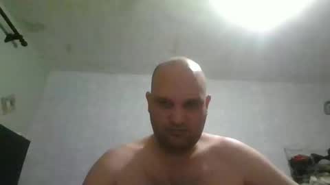 Snapshot of heavy_rebellxc chatting on February 28, 2025, 3:04 am Heavy Rebell online show from February 28, 2025, 3:04 am