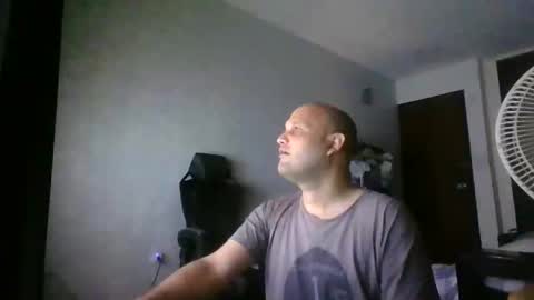 Snapshot of heavy_rebellxc chatting on March 6, 2025, 5:57 am Heavy Rebell online show from March 6, 2025, 5:57 am