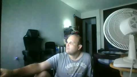 Snapshot of heavy_rebellxc chatting on October 2, 2025, 3:13 am Heavy Rebell online show from October 2, 2025, 3:13 am