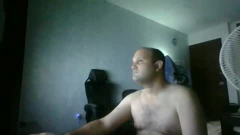 Snapshot of heavy_rebellxc chatting on October 5, 2025, 6:34 am Heavy Rebell online show from October 5, 2025, 6:34 am