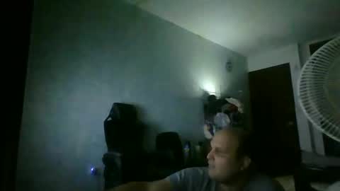 Snapshot of heavy_rebellxc chatting on October 23, 2025, 5:29 am Heavy Rebell online show from October 23, 2025, 5:29 am