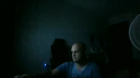 Snapshot of heavy_rebellxc chatting on November 3, 2025, 4:36 am Heavy Rebell online show from November 3, 2025, 4:36 am