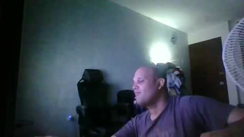 Snapshot of heavy_rebellxc chatting on November 26, 2025, 5:08 am Heavy Rebell online show from November 26, 2025, 5:08 am