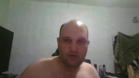 Snapshot of heavy_rebellxc chatting on December 21, 2025, 7:48 am Heavy Rebell online show from December 21, 2025, 7:48 am