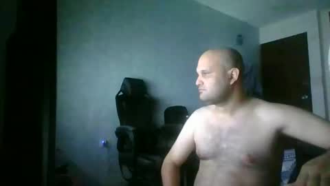 Snapshot of heavy_rebellxc chatting on December 23, 2025, 4:21 am Heavy Rebell online show from December 23, 2025, 4:21 am