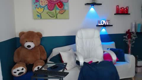 hebelongs2her online show from March 9, 2026, 8:57 pm