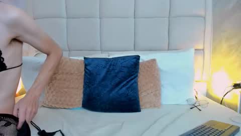 Keira Hecate online show from September 10, 2025, 9:04 pm