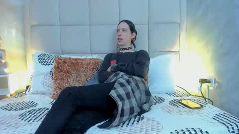 Keira Hecate online show from February 4, 2026, 7:53 pm