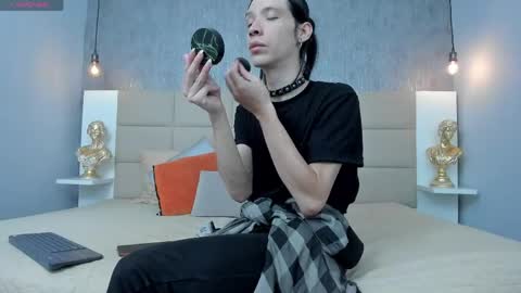 Keira Hecate online show from April 18, 2026, 7:07 pm