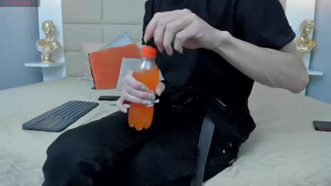 Keira Hecate online show from April 18, 2026, 7:58 pm