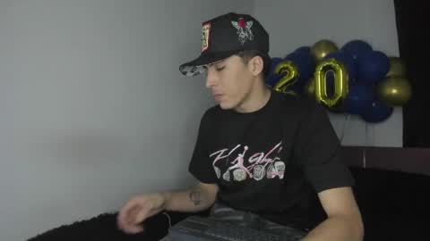 Snapshot of heellboy_ chatting on May 16, 2026, 5:04 am heellboy_ online show from May 16, 2026, 5:04 am