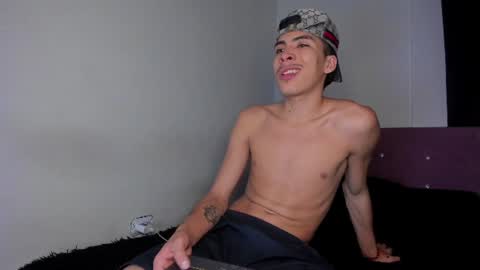 Snapshot of heellboy_ chatting on June 25, 2026, 6:40 am heellboy_ online show from June 25, 2026, 6:40 am