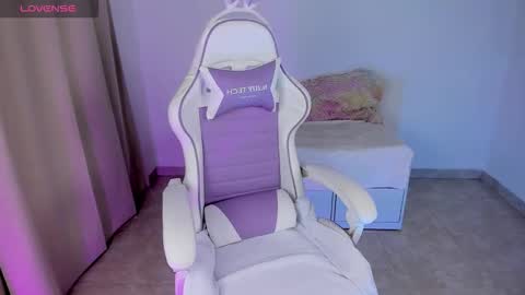 Snapshot of heey_kitty chatting on March 20, 2026, 2:22 pm IM EMY online show from March 20, 2026, 2:22 pm