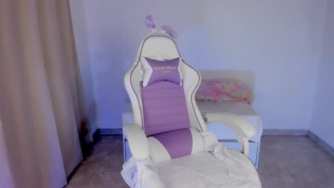 Snapshot of heey_kitty chatting on March 28, 2026, 4:28 pm IM EMY online show from March 28, 2026, 4:28 pm