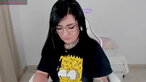 Snapshot of heey_kitty chatting on April 6, 2026, 2:29 pm IM EMY online show from April 6, 2026, 2:29 pm