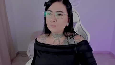 Snapshot of heey_kitty chatting on April 13, 2026, 4:34 pm IM EMY online show from April 13, 2026, 4:34 pm