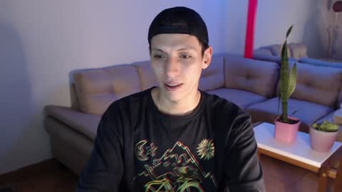 hefesto_69 online show from December 12, 2024, 11:36 pm