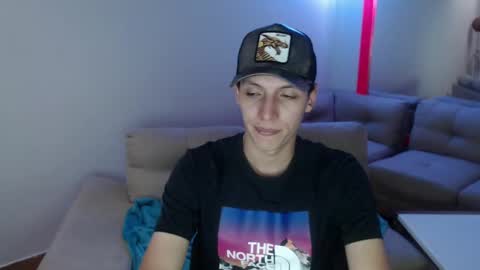 hefesto_69 online show from February 24, 2025, 10:03 pm