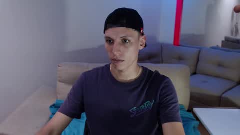 hefesto_69 online show from March 3, 2025, 10:10 pm