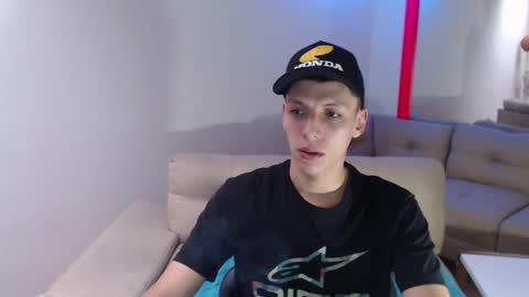 hefesto_69 online show from March 8, 2025, 8:14 pm