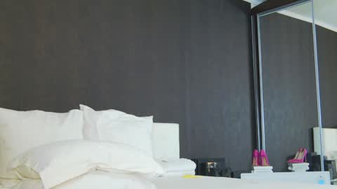 Helen online show from January 2, 2025, 1:27 am