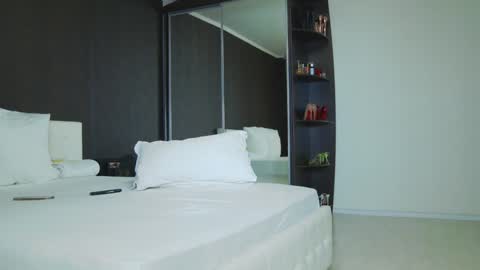 Helen online show from January 7, 2025, 4:39 am