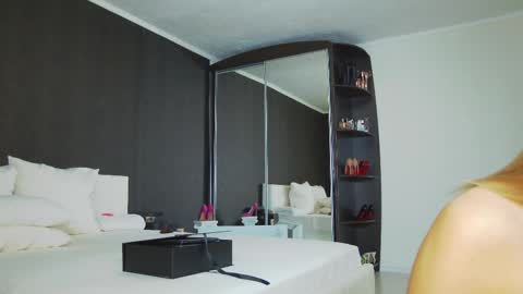 Helen online show from March 4, 2025, 2:06 am