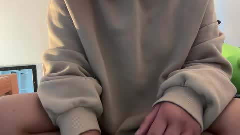 heidirose256 online show from February 15, 2026, 11:34 pm