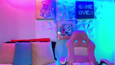   online show from March 5, 2025, 11:38 am