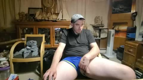 Snapshot of heisherrmann chatting on April 18, 2026, 5:00 am xxScubaStevexx online show from April 18, 2026, 5:00 am