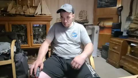 Snapshot of heisherrmann chatting on April 20, 2026, 6:05 am xxScubaStevexx online show from April 20, 2026, 6:05 am