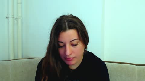 helen_adams_ online show from December 2, 2024, 7:58 am